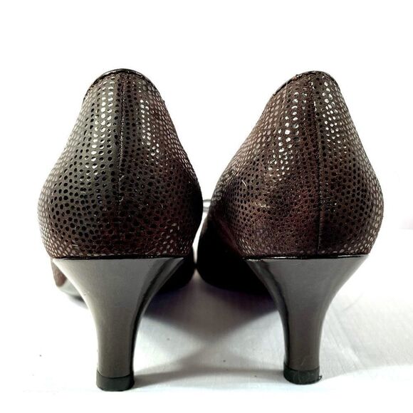 CHOCOLATE BROWN 2.5” HEELS DITTO by VAN ELI SIZE-7 - Picture 5 of 6